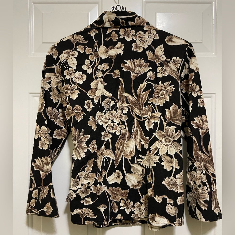Passport Wrap Shirt Size Small